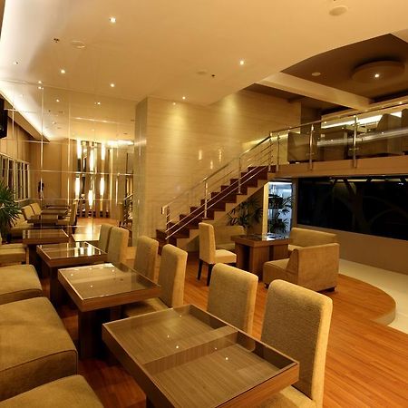 Vio Hotel Pasteur Bandung Exteriör bild