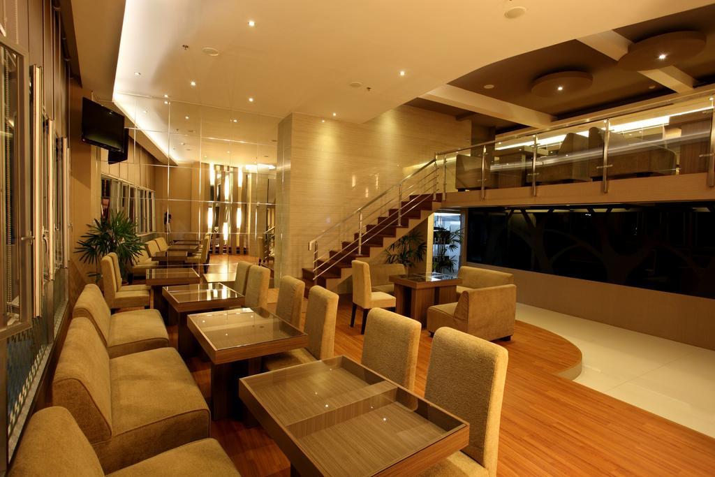 Vio Hotel Pasteur Bandung Exteriör bild